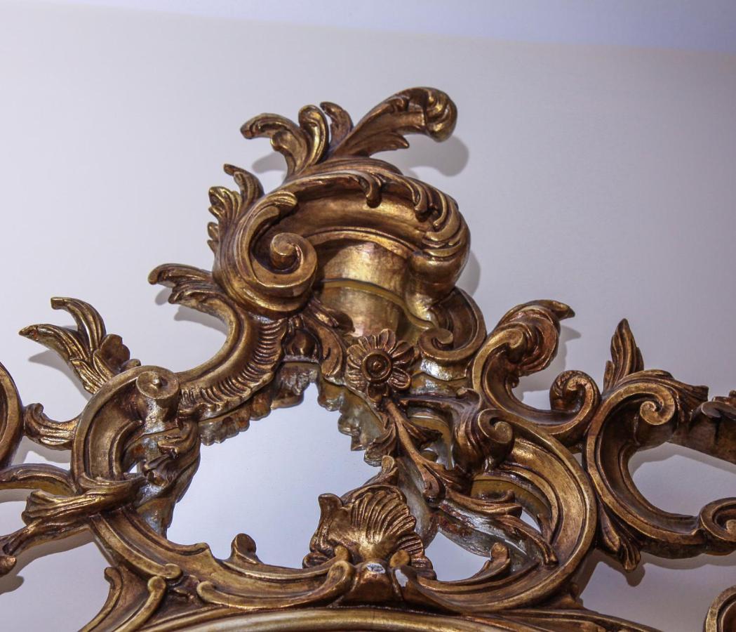 Отель Well Come - Palazzo Reale Неаполь Экстерьер фото